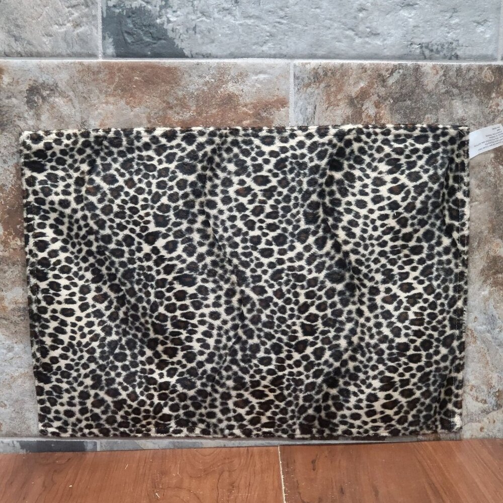 Linens N Things Jaguar Placemat Set of 2